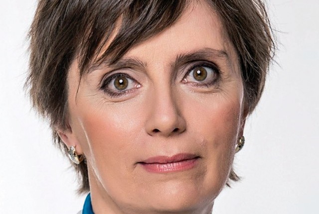 Az IFRS-átállást tervező cégek kemény nyárra számíthatnak Interjú Bartha Zsuzsannával, az EY könyvszakértői szolgáltatási terület ügyvezető partnerével 